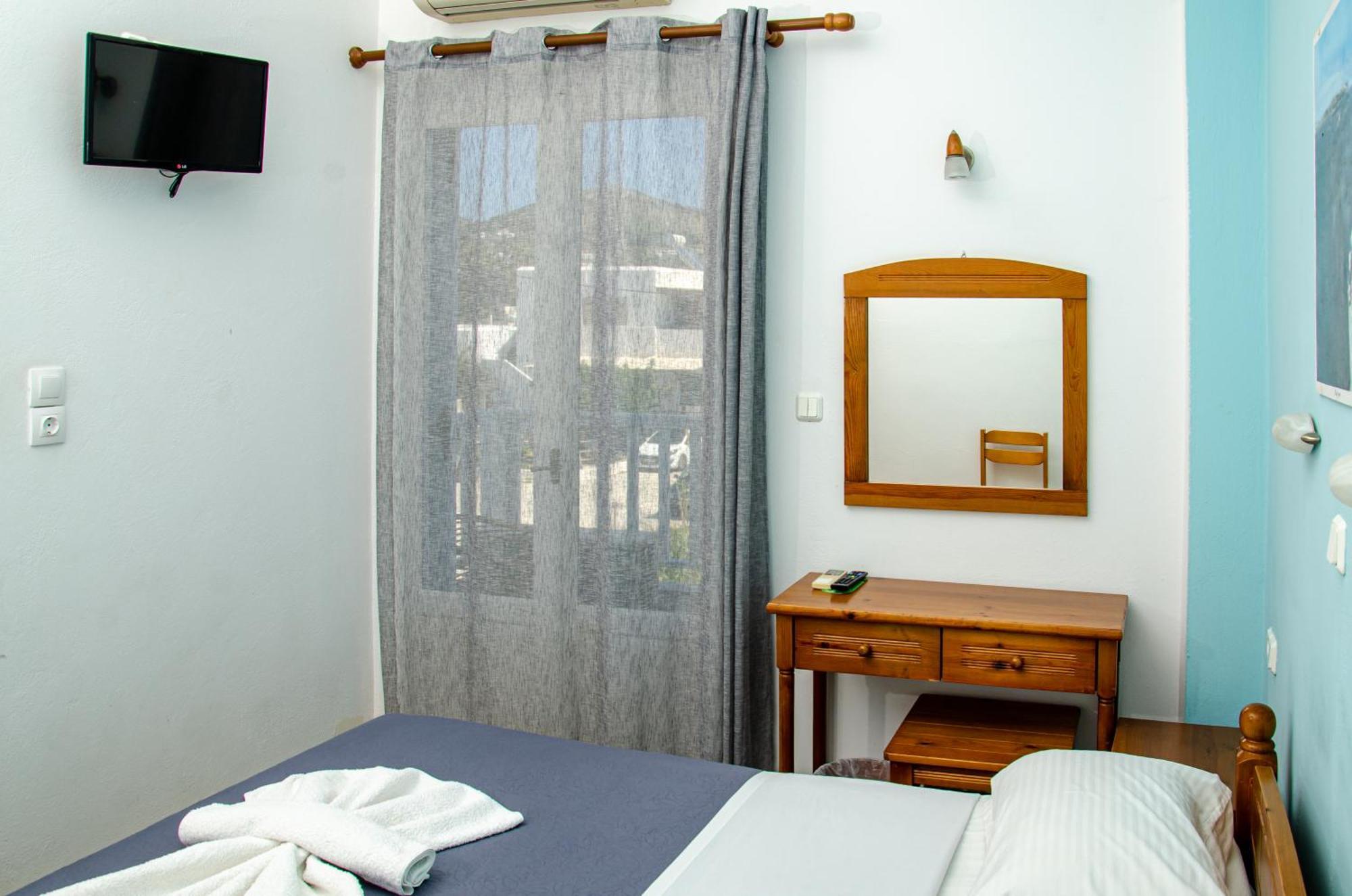 Hotel Livadia Парос Экстерьер фото